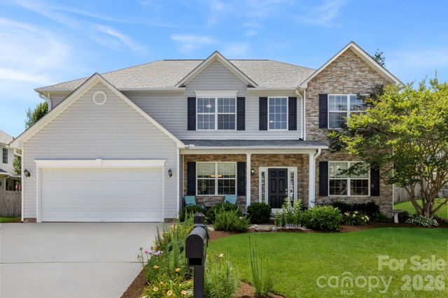 266 Wildbriar Road, Fletcher, NC 28732