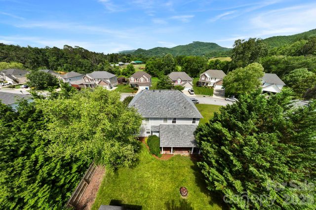 266 Wildbriar Road, Fletcher, NC 28732