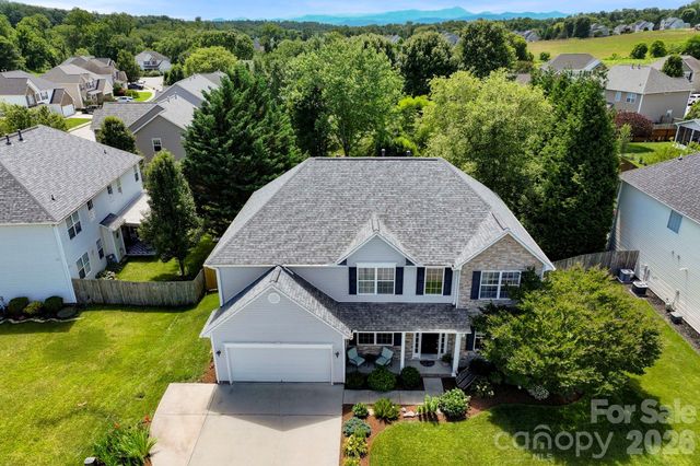 266 Wildbriar Road, Fletcher, NC 28732