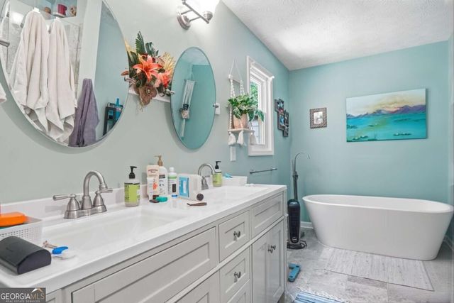 5045 Ravenwood Drive, Marietta, GA 30066