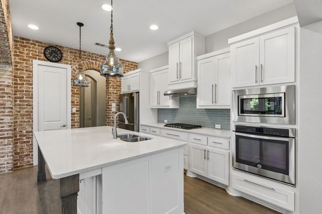 6920 Royal View Drive, Mckinney, TX 75070