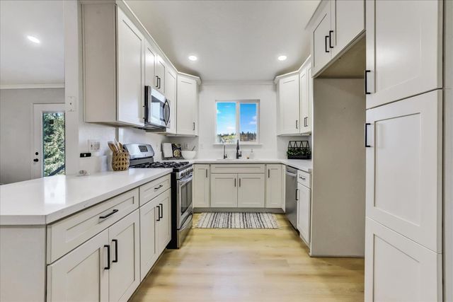 15690 Fay Rd, Grass Valley, CA 95949