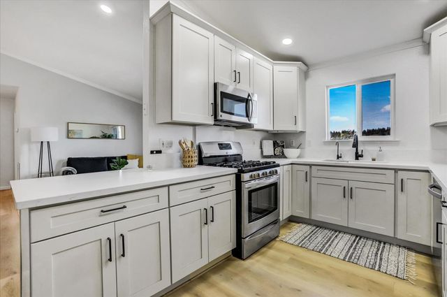 15690 Fay Rd, Grass Valley, CA 95949