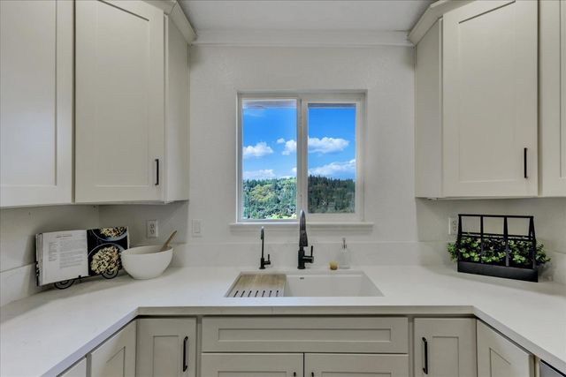 15690 Fay Rd, Grass Valley, CA 95949