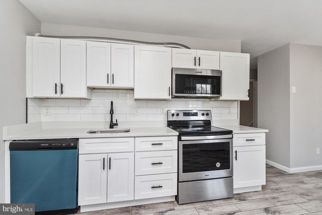 42 HOLCUMB CT, Baltimore, MD 21220