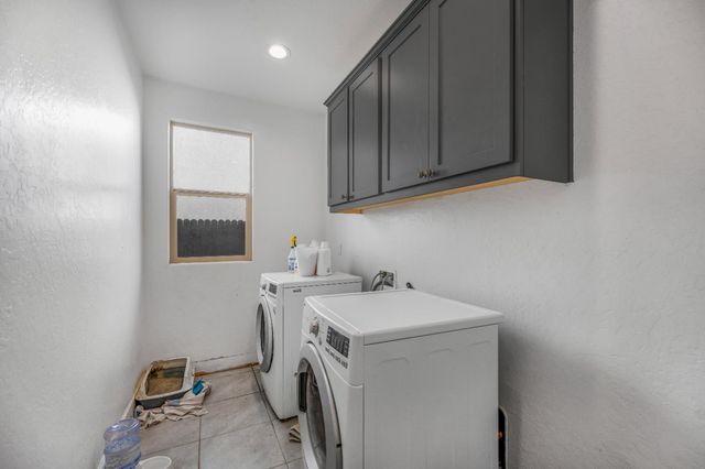 3864 Jesse Lane, Clovis, CA 93619