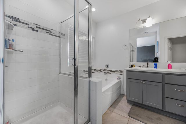 3864 Jesse Lane, Clovis, CA 93619