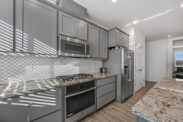 3864 Jesse Lane, Clovis, CA 93619