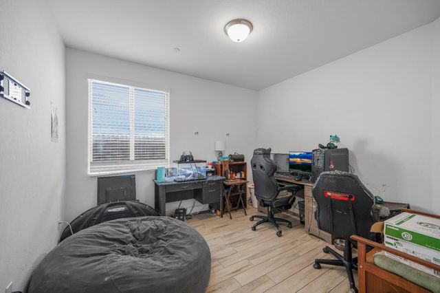 3864 Jesse Lane, Clovis, CA 93619