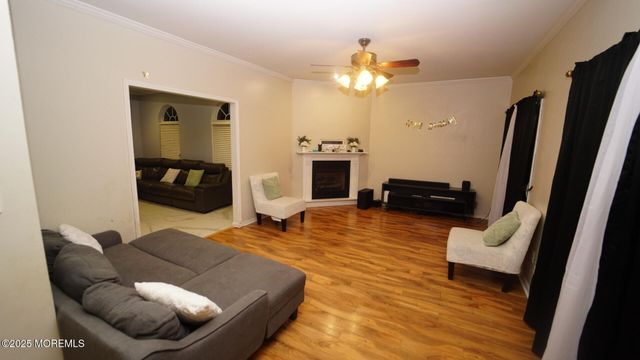 18 Nancy Court, Jackson, NJ 08527