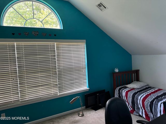 18 Nancy Court, Jackson, NJ 08527
