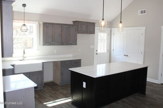 3775 Hernando Road, Holly Springs, MS 38635