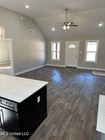 3775 Hernando Road, Holly Springs, MS 38635