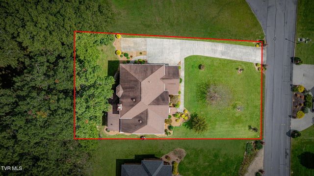 628 Red Oak Plantation Drive, Kingsport, TN 37663