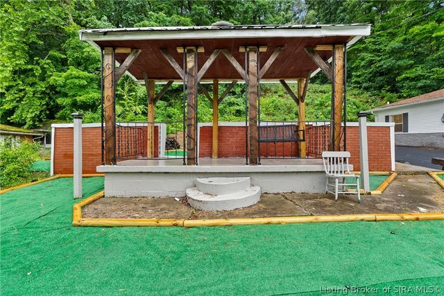 3285 Budd Road, New Albany, IN 47150
