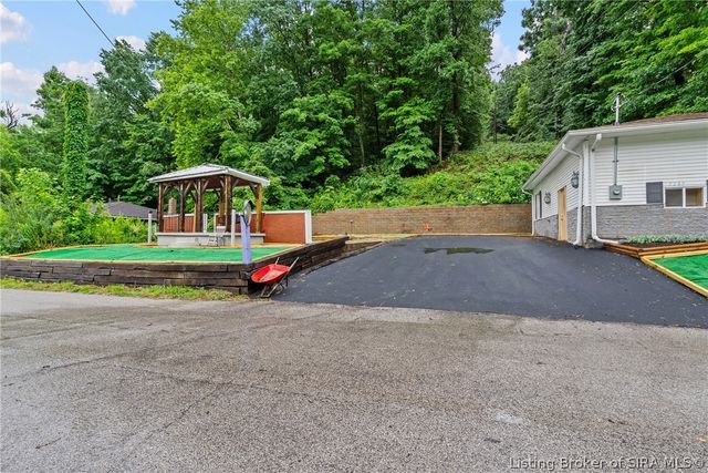 3285 Budd Road, New Albany, IN 47150