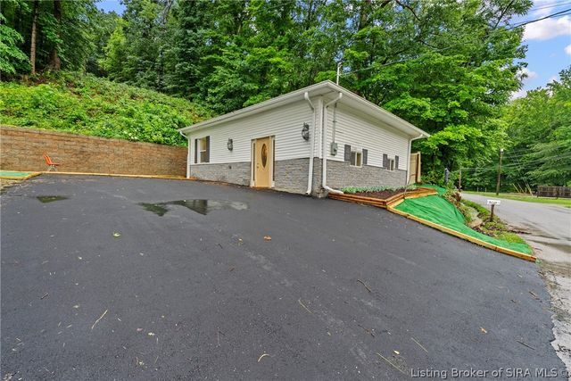 3285 Budd Road, New Albany, IN 47150
