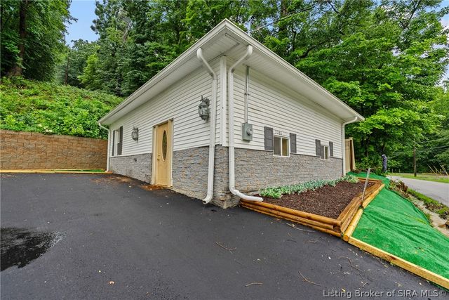 3285 Budd Road, New Albany, IN 47150