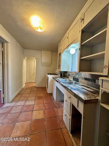 15 N Bonita Avenue, Tucson, AZ 85745