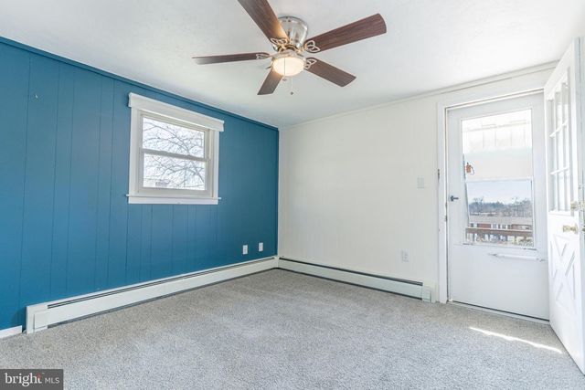 282 E BROADWAY, Red Lion, PA 17356