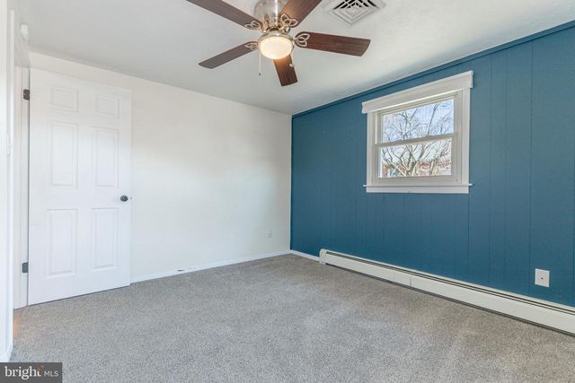 282 E BROADWAY, Red Lion, PA 17356