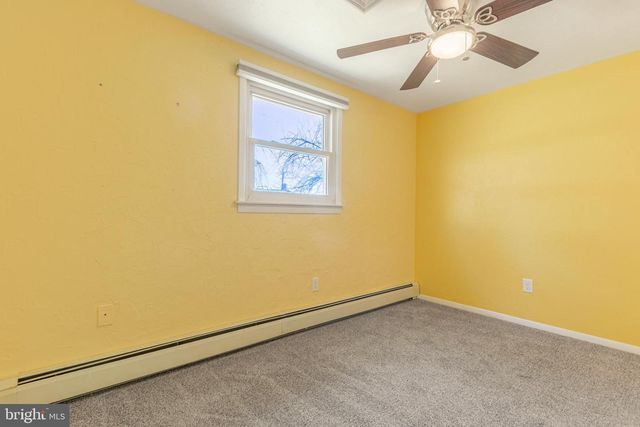 282 E BROADWAY, Red Lion, PA 17356