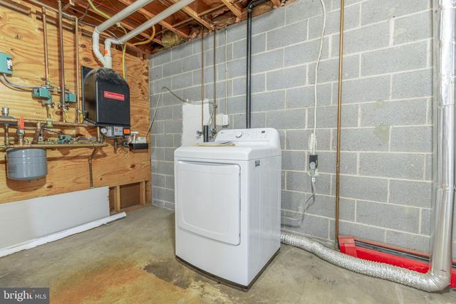 282 E BROADWAY, Red Lion, PA 17356