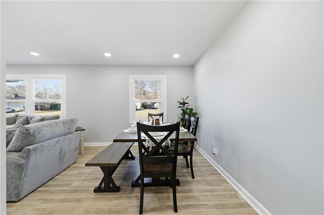 6207 Hedges Avenue, Raytown, MO 64133