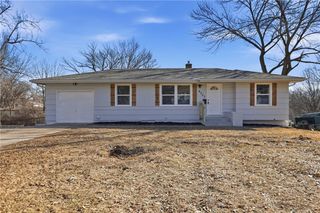6207 Hedges Avenue, Raytown, MO 64133