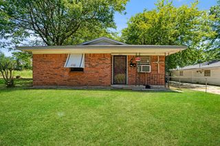 202 4th Street NW, Paris, TX 75460