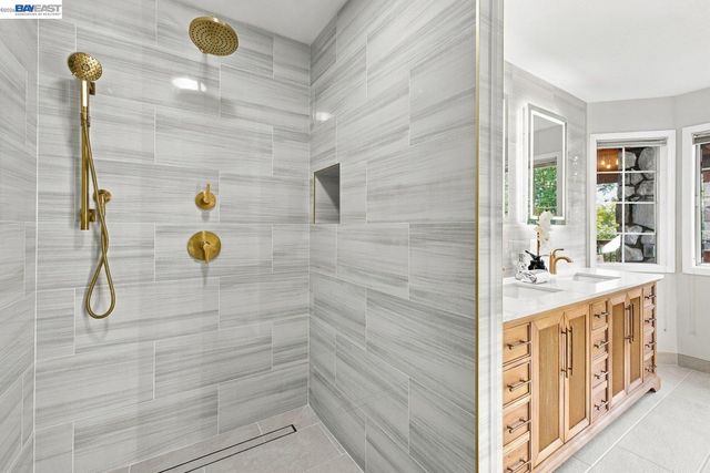 2956 Amoroso Ct, Pleasanton, CA 94566
