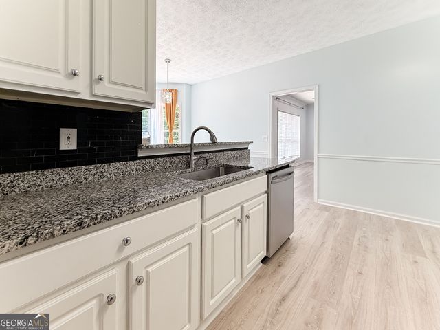 105 Avalon Drive, Mcdonough, GA 30252