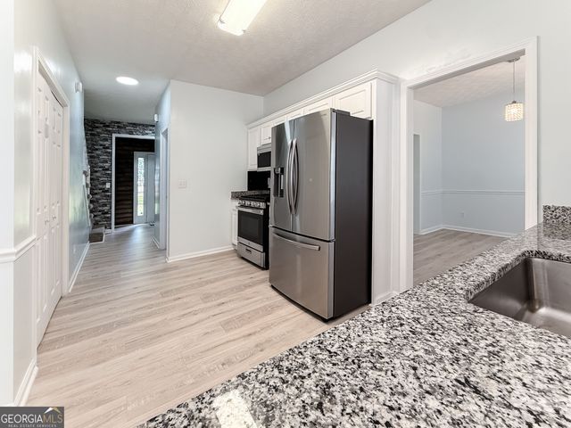 105 Avalon Drive, Mcdonough, GA 30252