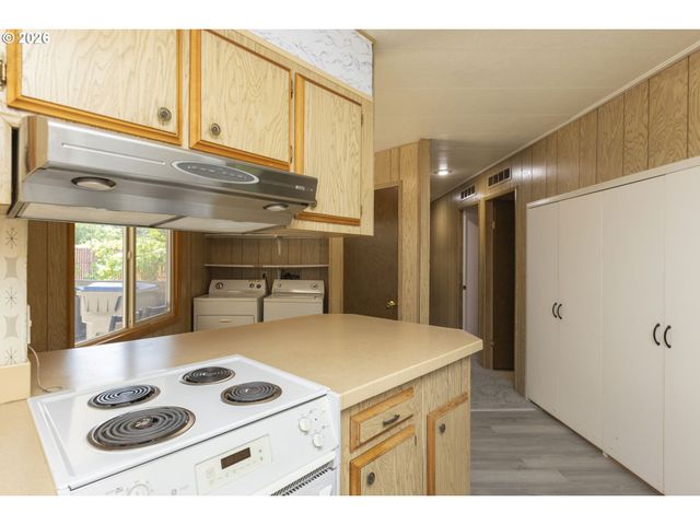 11387 Sw ROYAL VILLA Dr, Portland, OR 97224