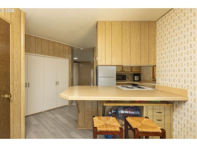 11387 Sw ROYAL VILLA Dr, Portland, OR 97224