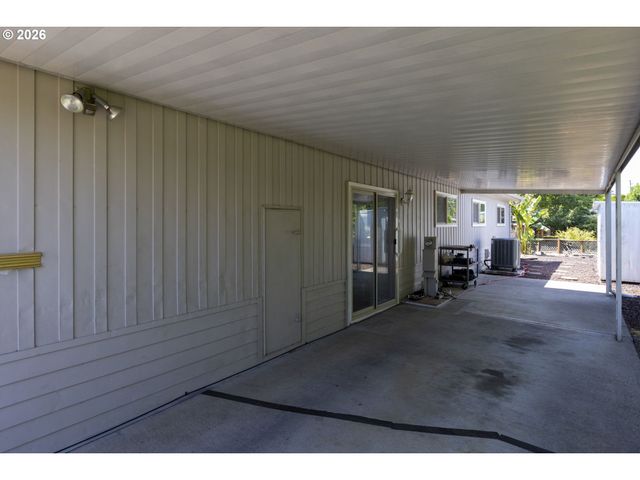 11387 Sw ROYAL VILLA Dr, Portland, OR 97224