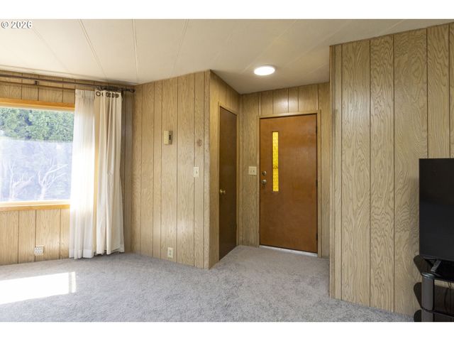 11387 Sw ROYAL VILLA Dr, Portland, OR 97224