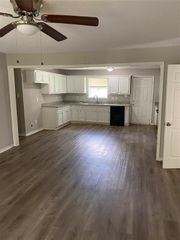 1216 Gifford Road, Angleton, TX 77515