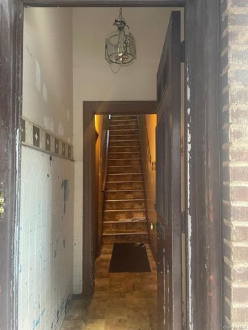 1490 Gates Avenue, Brooklyn, NY 11237
