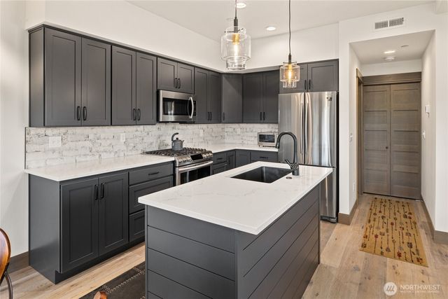 10 Wildflower Loop, Cle Elum, WA 98922