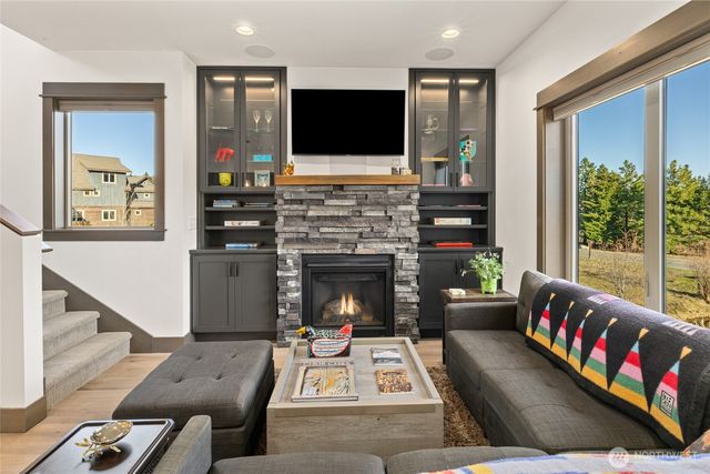 10 Wildflower Loop, Cle Elum, WA 98922