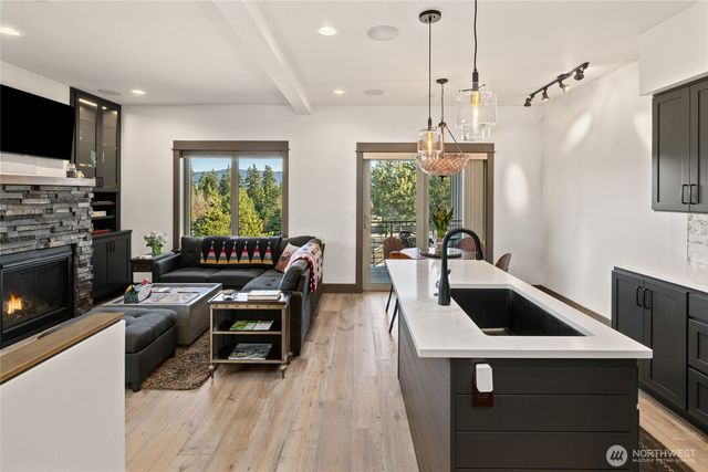 10 Wildflower Loop, Cle Elum, WA 98922