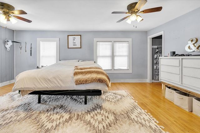 21626 Oak Grove Road, Harvard, IL 60033