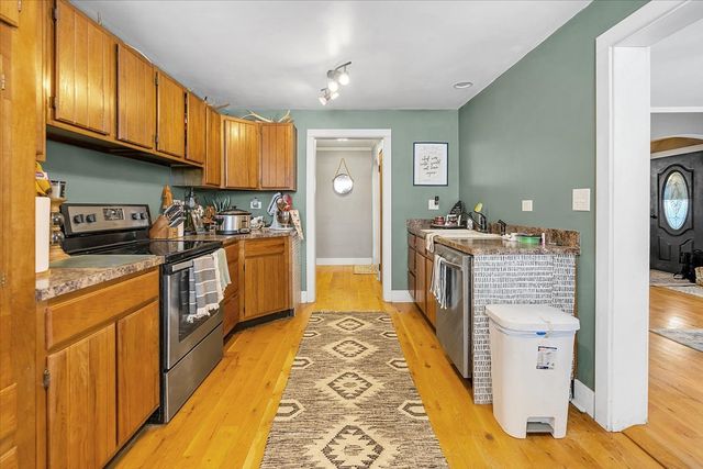 21626 Oak Grove Road, Harvard, IL 60033