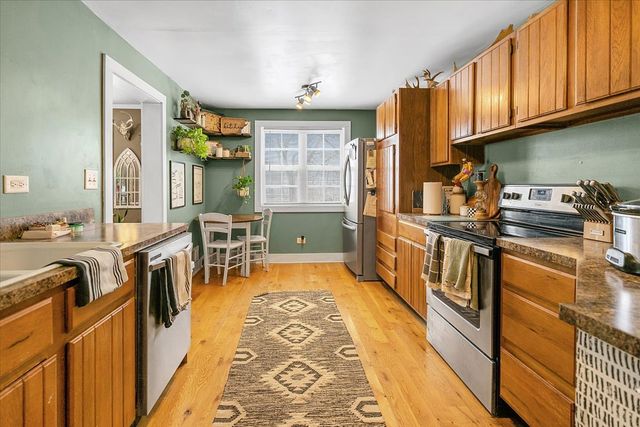 21626 Oak Grove Road, Harvard, IL 60033