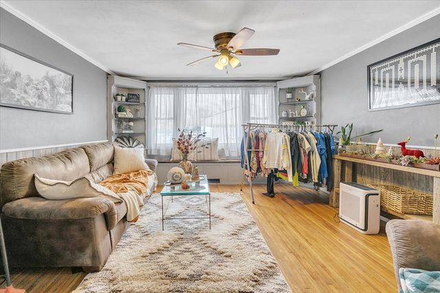 21626 Oak Grove Road, Harvard, IL 60033