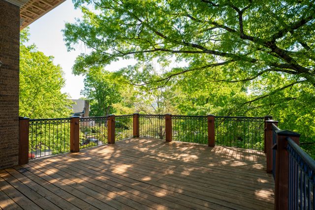 900 Vine Street 8, Chattanooga, TN 37403