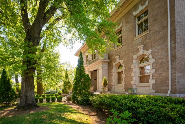 900 Vine Street 8, Chattanooga, TN 37403