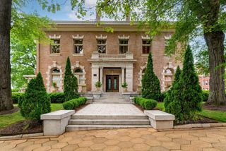 900 Vine Street 8, Chattanooga, TN 37403