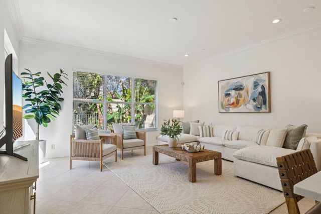 243 Isle Verde Way, Palm Beach Gardens, FL 33418